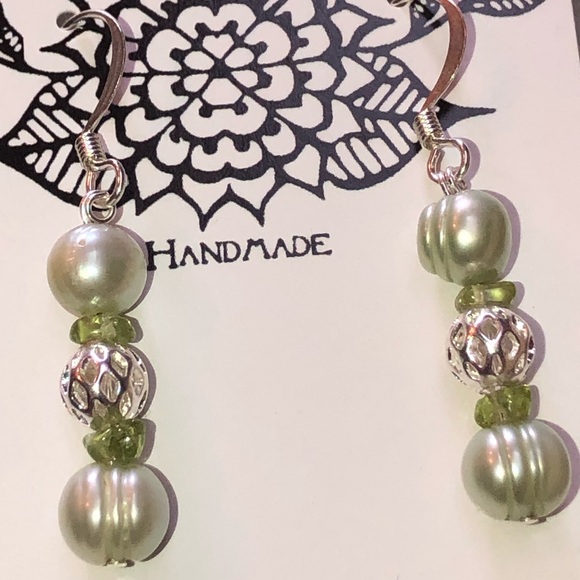 Pearl & Peridot Earrings - Picture 4 of 8